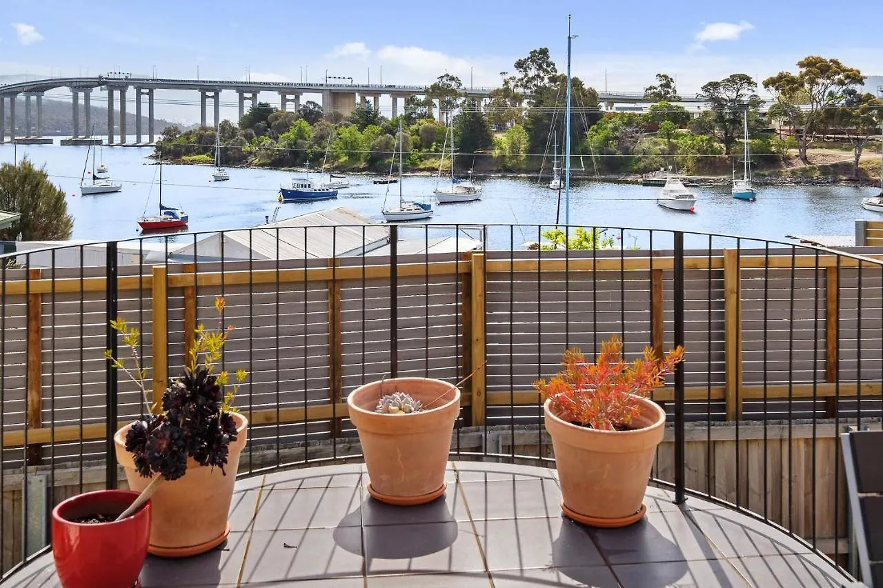 Manfield City Waterfront View Cottage Hobart Holiday home